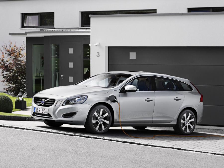  Volvo V60 Plug-in Hybrid 2011 года  (фото 46 из 68)